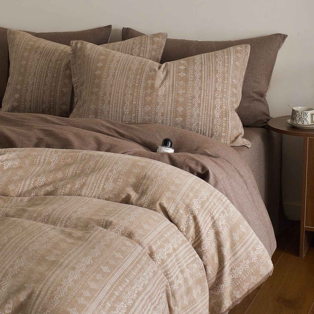 91家纺网 家纺一手货源 找家纺 XIWEN-希文家纺 2025新款秋冬60支全棉水洗色织大提花四件套 波西