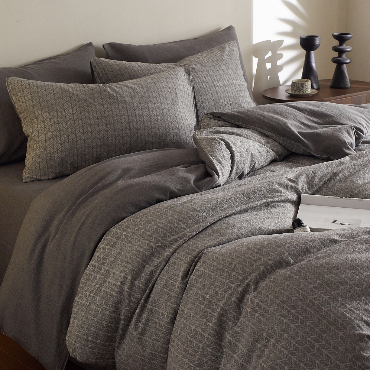 91家纺网 家纺一手货源 找家纺 XIWEN-希文家纺 2025新款秋冬60支全棉水洗色织大提花四件套 简森