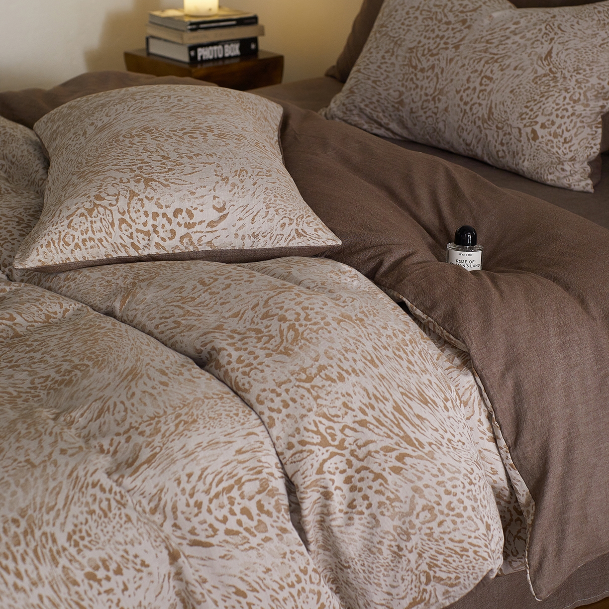 91家纺网 家纺一手货源 找家纺 XIWEN-希文家纺 2025新款秋冬60支全棉水洗色织大提花四件套 狂想曲