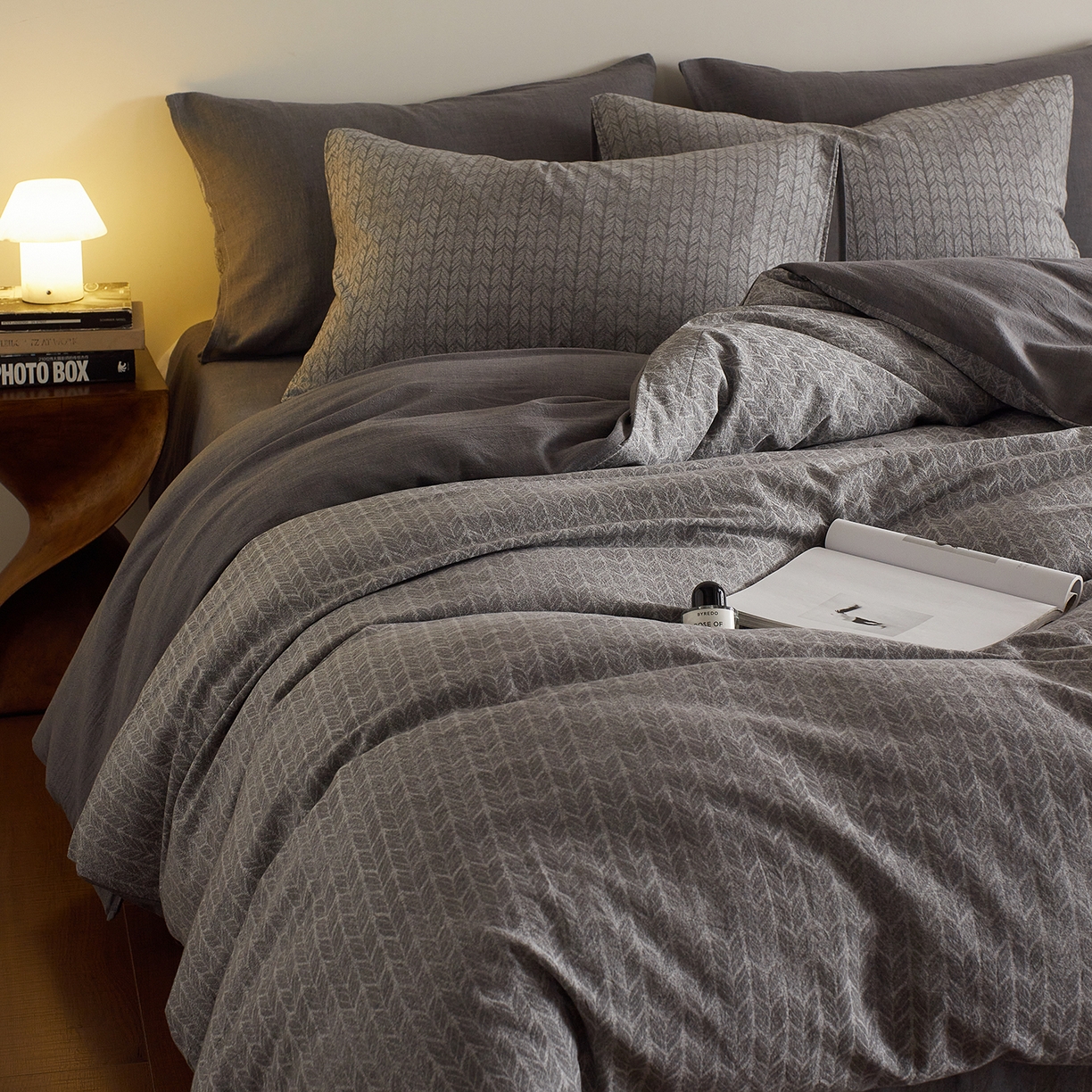 91家纺网 家纺一手货源 找家纺 XIWEN-希文家纺 2025新款秋冬60支全棉水洗色织大提花四件套 简森