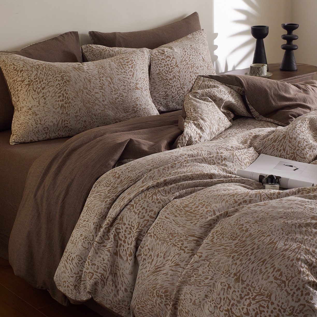 91家纺网 家纺一手货源 找家纺 XIWEN-希文家纺 2025新款秋冬60支全棉水洗色织大提花四件套 狂想曲