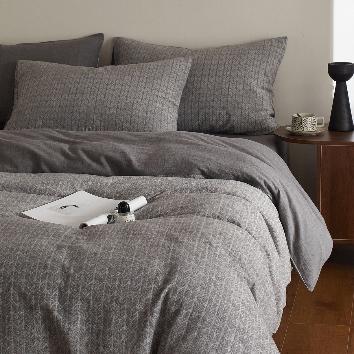 91家纺网 家纺一手货源 找家纺 XIWEN-希文家纺 2025新款秋冬60支全棉水洗色织大提花四件套 简森