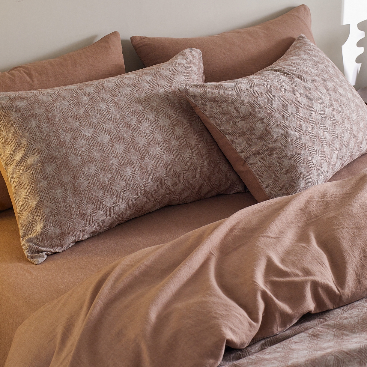 91家纺网 家纺一手货源 找家纺 XIWEN-希文家纺 2025新款秋冬60支全棉水洗色织大提花四件套 摩格斯