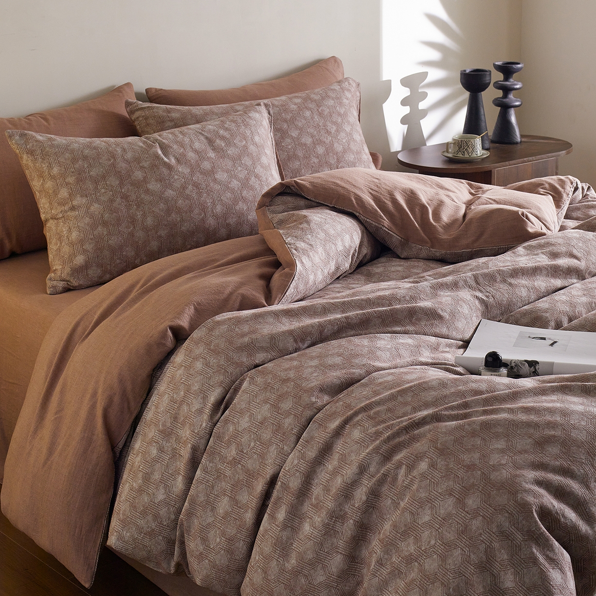 91家纺网 家纺一手货源 找家纺 XIWEN-希文家纺 2025新款秋冬60支全棉水洗色织大提花四件套 摩格斯