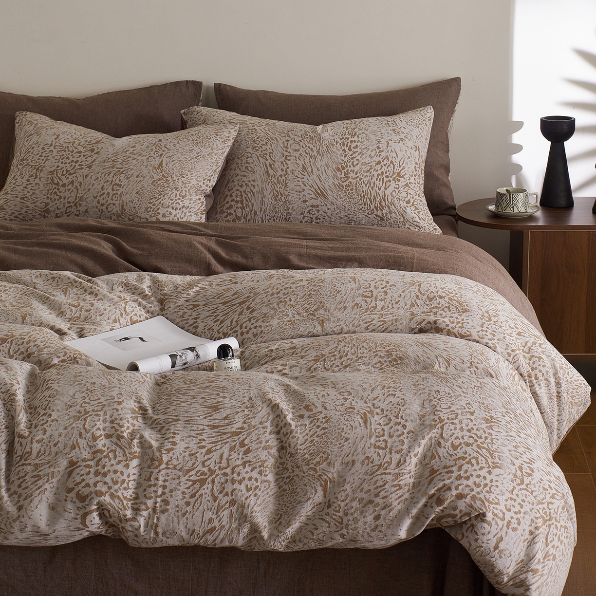 91家纺网 家纺一手货源 找家纺 XIWEN-希文家纺 2025新款秋冬60支全棉水洗色织大提花四件套 狂想曲