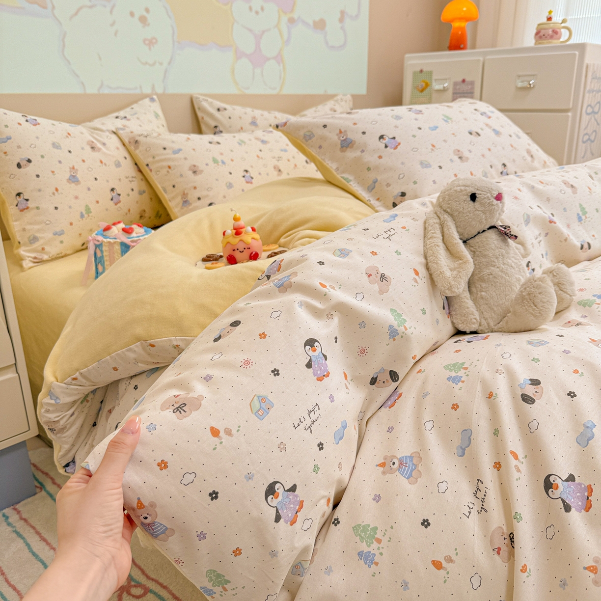 91家纺网 家纺一手货源 找家纺 呗旺鹿 2025新款卡通棉+牛奶绒四件套系列 QQ乐园