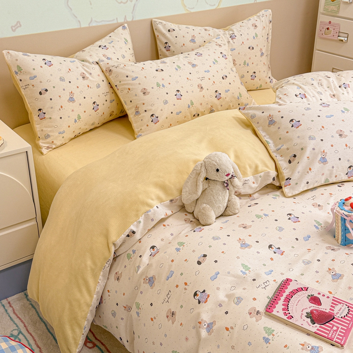 91家纺网 家纺一手货源 找家纺 呗旺鹿 2025新款卡通棉+牛奶绒四件套系列 QQ乐园