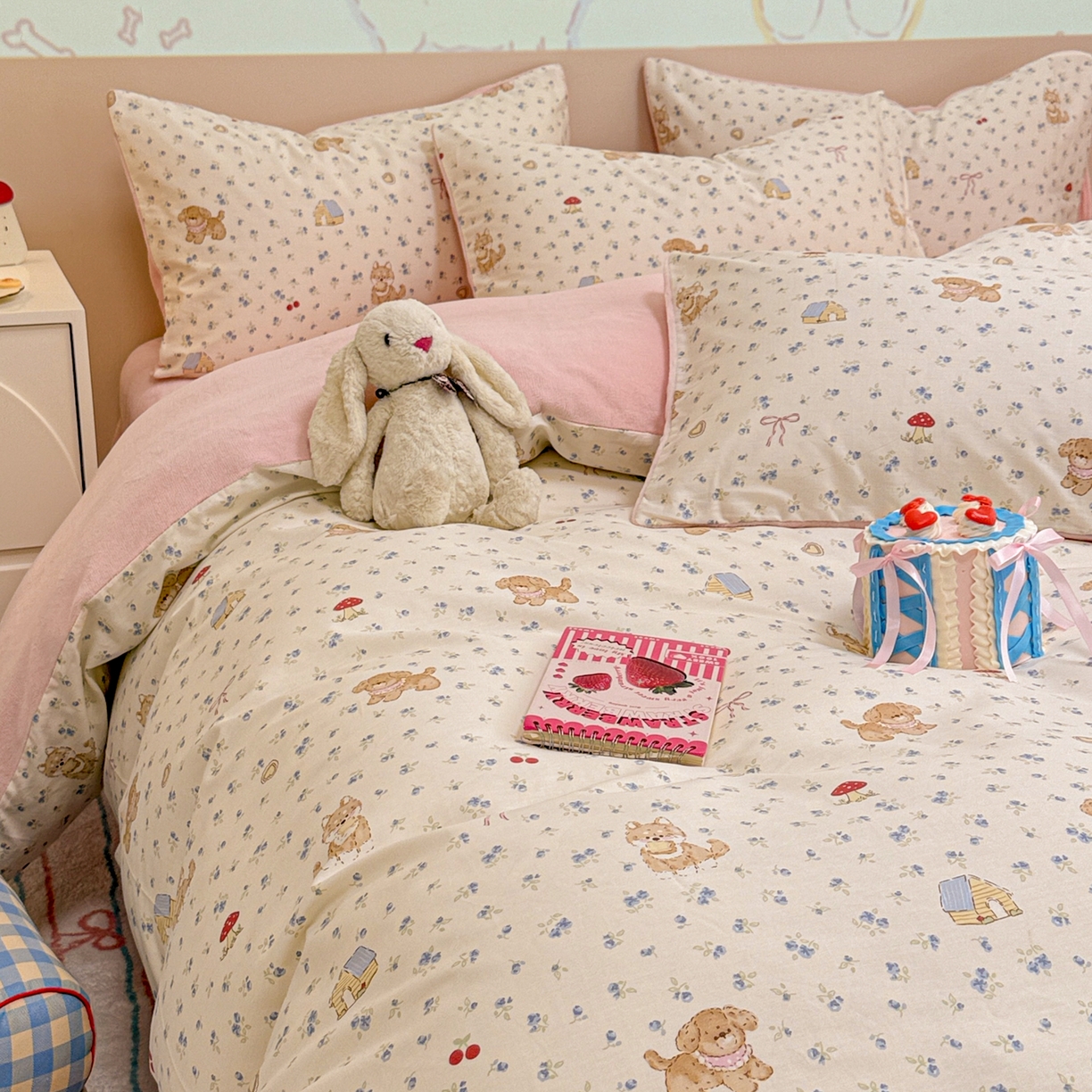 91家纺网 家纺一手货源 找家纺 呗旺鹿 2025新款卡通棉+牛奶绒四件套系列 蘑菇狗