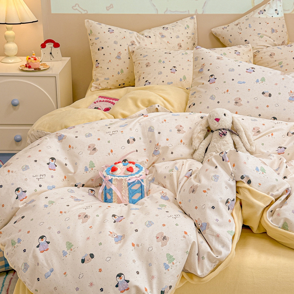 91家纺网 家纺一手货源 找家纺 呗旺鹿 2025新款卡通棉+牛奶绒四件套系列 QQ乐园