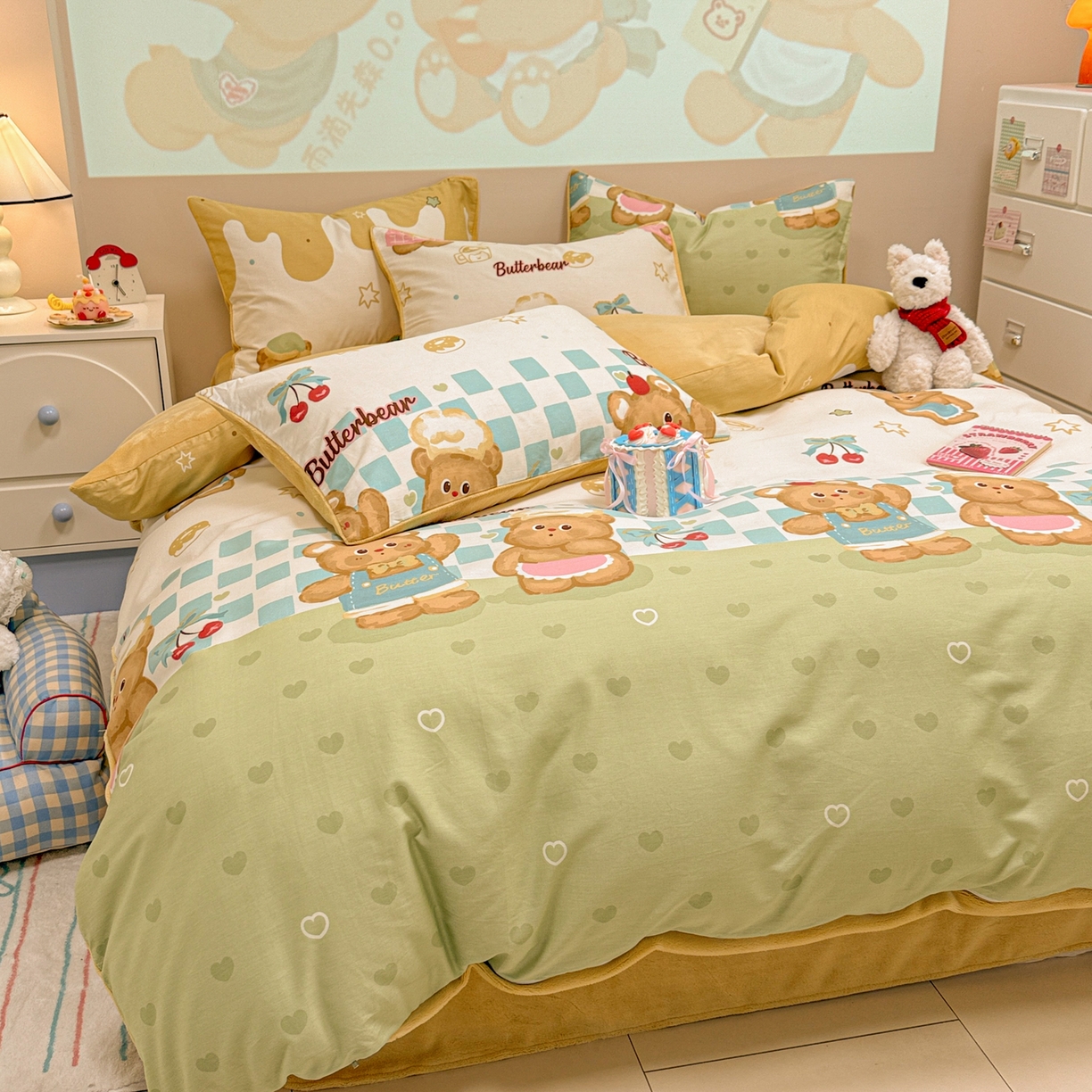 91家纺网 家纺一手货源 找家纺 呗旺鹿 2025新款卡通棉+牛奶绒四件套系列 奶油小熊