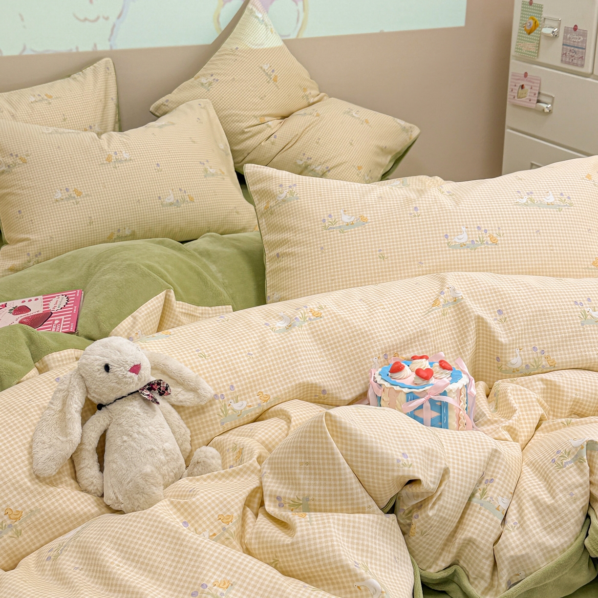 91家纺网 家纺一手货源 找家纺 呗旺鹿 2025新款卡通棉+牛奶绒四件套系列 小萌鸭