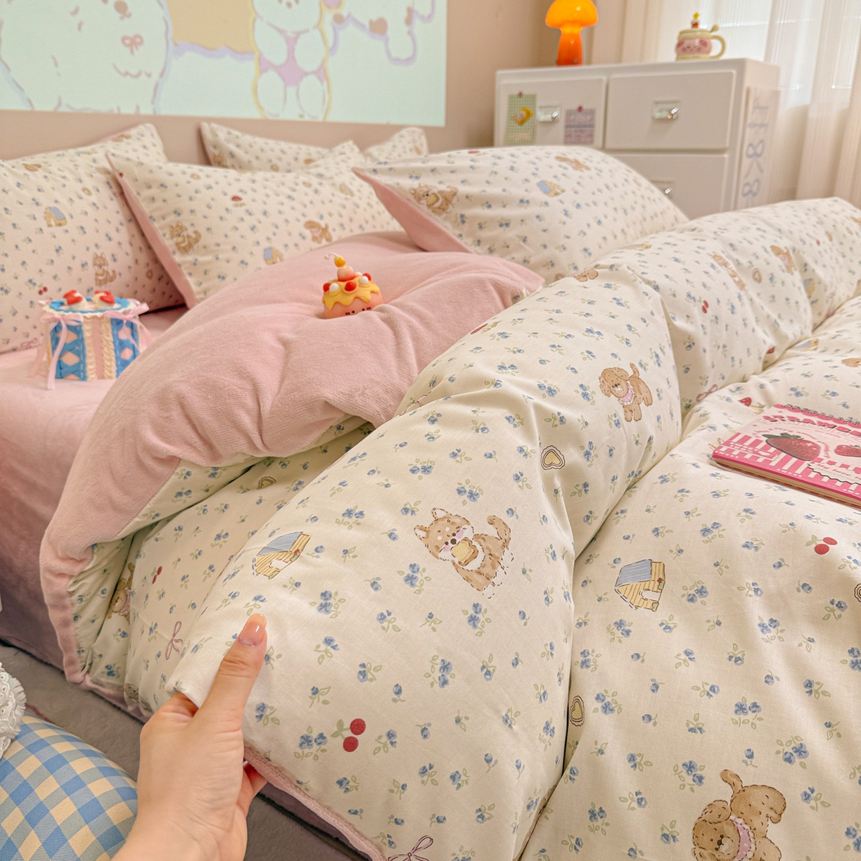 91家纺网 家纺一手货源 找家纺 呗旺鹿 2025新款卡通棉+牛奶绒四件套系列 蘑菇狗