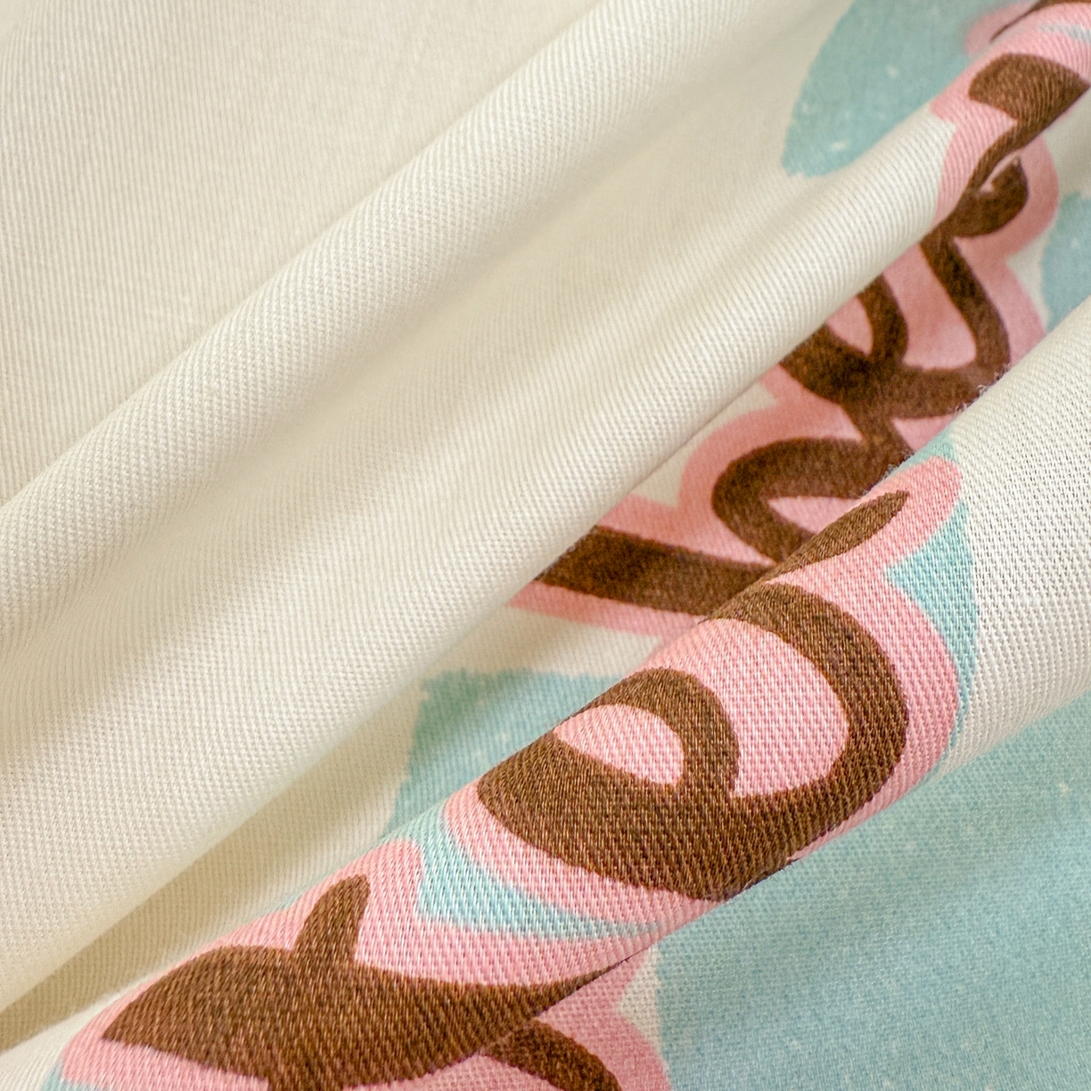 91家纺网 家纺一手货源 找家纺 呗旺鹿 2025新款卡通棉+牛奶绒四件套系列 奶油小熊