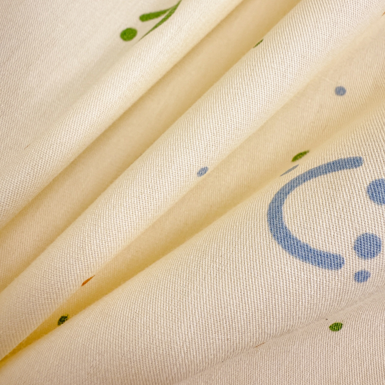 91家纺网 家纺一手货源 找家纺 呗旺鹿 2025新款卡通棉+牛奶绒四件套系列 多彩笑脸