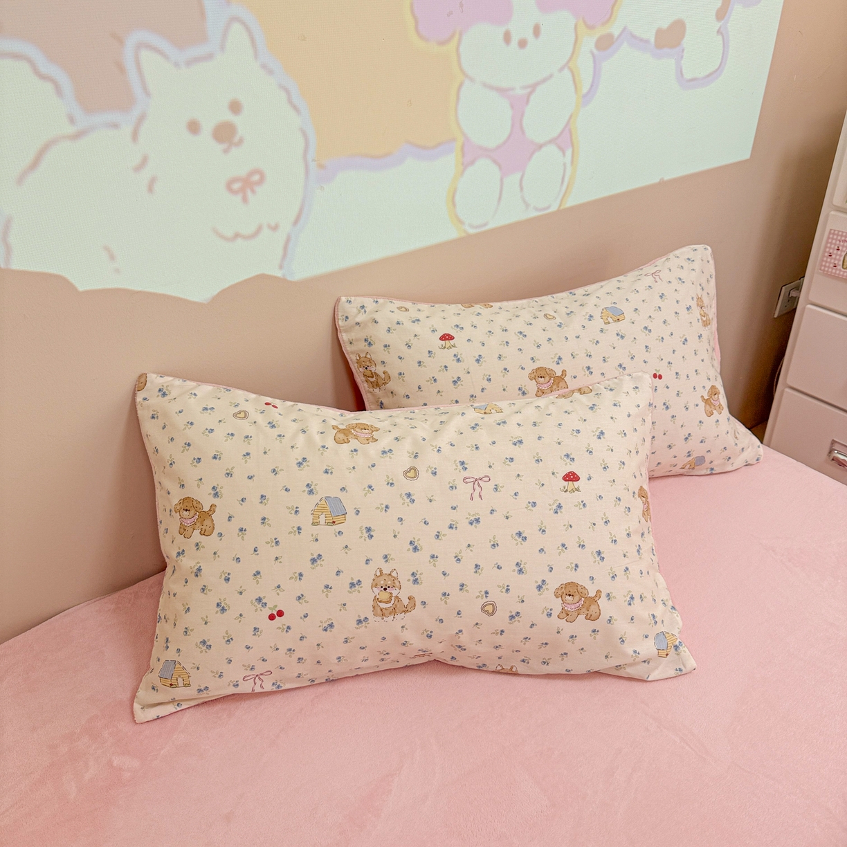 91家纺网 家纺一手货源 找家纺 呗旺鹿 2025新款卡通棉+牛奶绒四件套系列 蘑菇狗