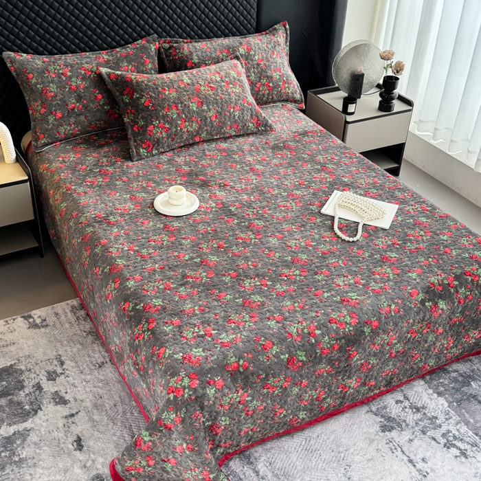 91家纺网 家纺一手货源 找家纺 添越家纺 2025新款简约款牛奶绒床盖四件套 花妖