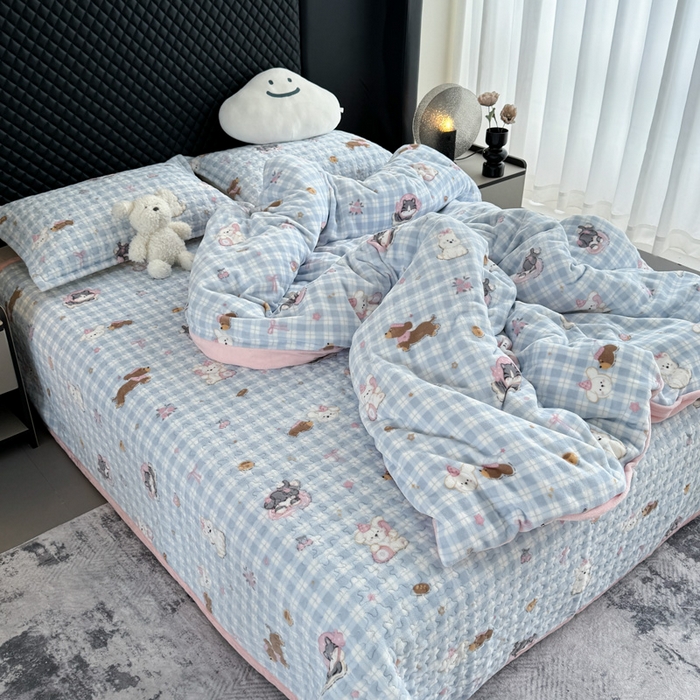 91家纺网 家纺一手货源 找家纺 添越家纺 2025新款简约款牛奶绒床盖四件套 萌趣乐园