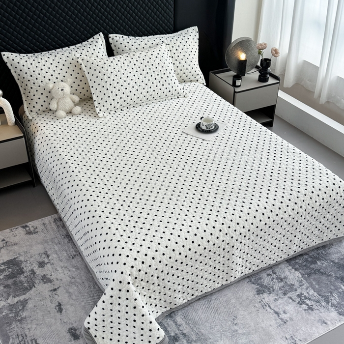 91家纺网 家纺一手货源 找家纺 添越家纺 2025新款简约款牛奶绒床盖四件套  小波点