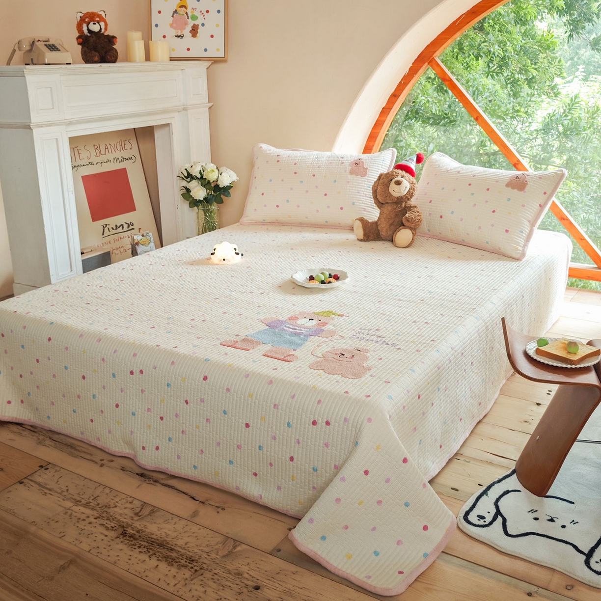 91家纺网 家纺一手货源 找家纺 鑫喜莱家纺 2025新款A版纯棉B版牛奶绒床盖毛巾绣系列单件床褥垫软床垫床盖 卡米熊和伙伴