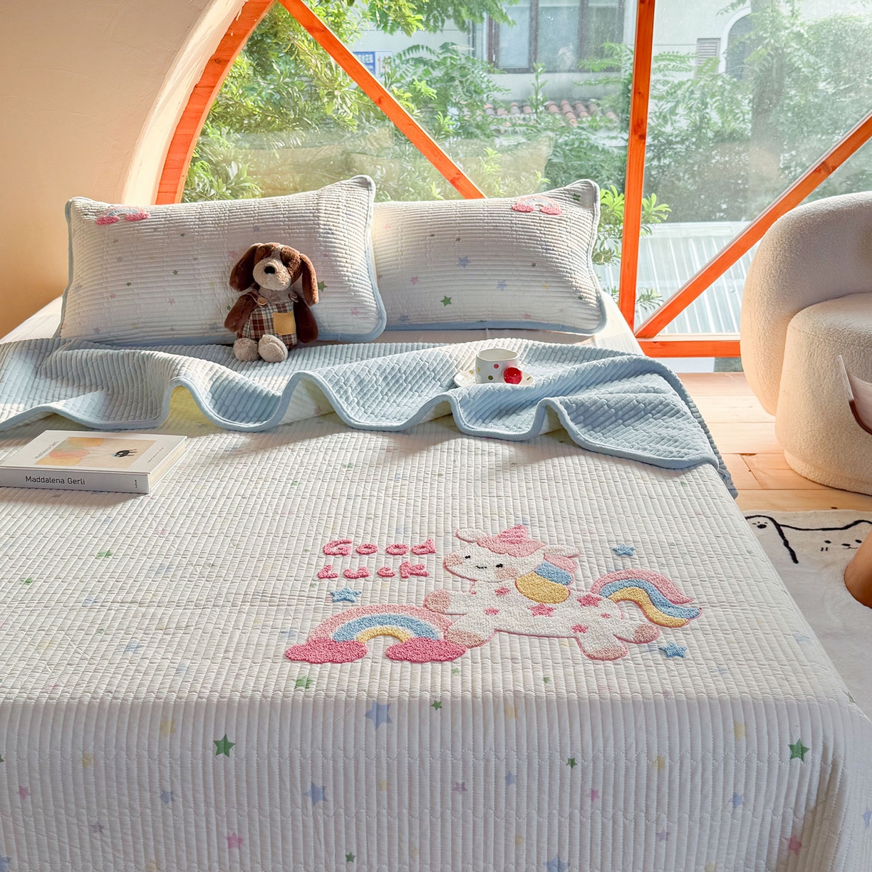 91家纺网 家纺一手货源 找家纺 鑫喜莱家纺 2025新款A版纯棉B版牛奶绒床盖毛巾绣系列单件床褥垫软床垫床盖 梦幻小马