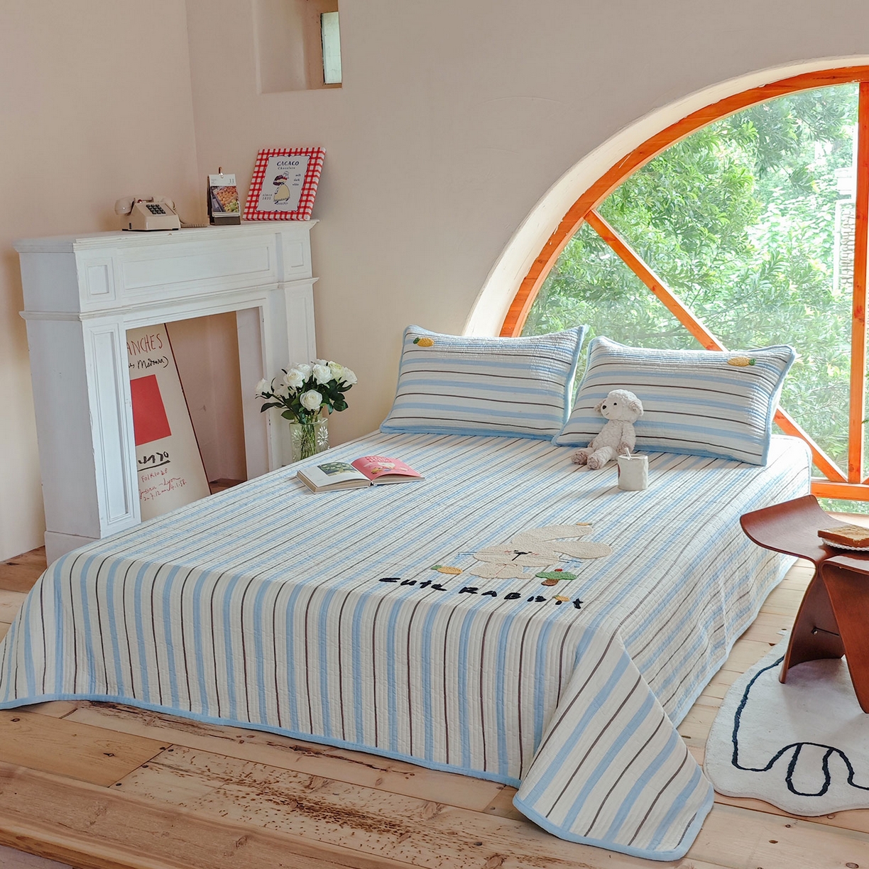 91家纺网 家纺一手货源 找家纺 鑫喜莱家纺 2025新款A版纯棉B版牛奶绒床盖毛巾绣系列单件床褥垫软床垫床盖 萝卜兔