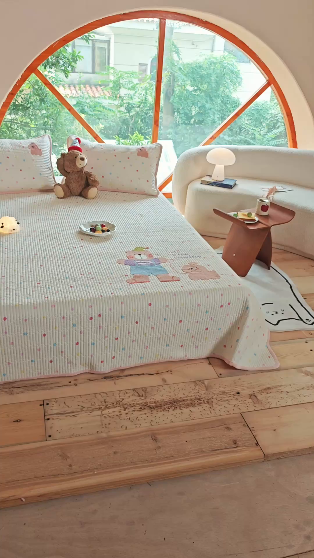 91家纺网 家纺一手货源 找家纺 鑫喜莱家纺 2025新款A版纯棉B版牛奶绒床盖毛巾绣系列单件床褥垫软床垫床盖 卡米熊和伙伴