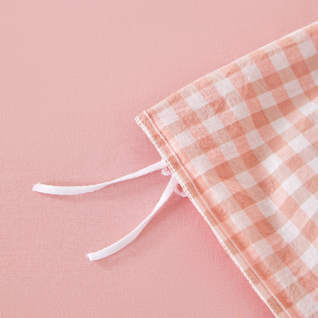 91家纺网 家纺一手货源 找家纺 九沐良品 2025新款全棉色织水洗棉无印风四件套 粉小格