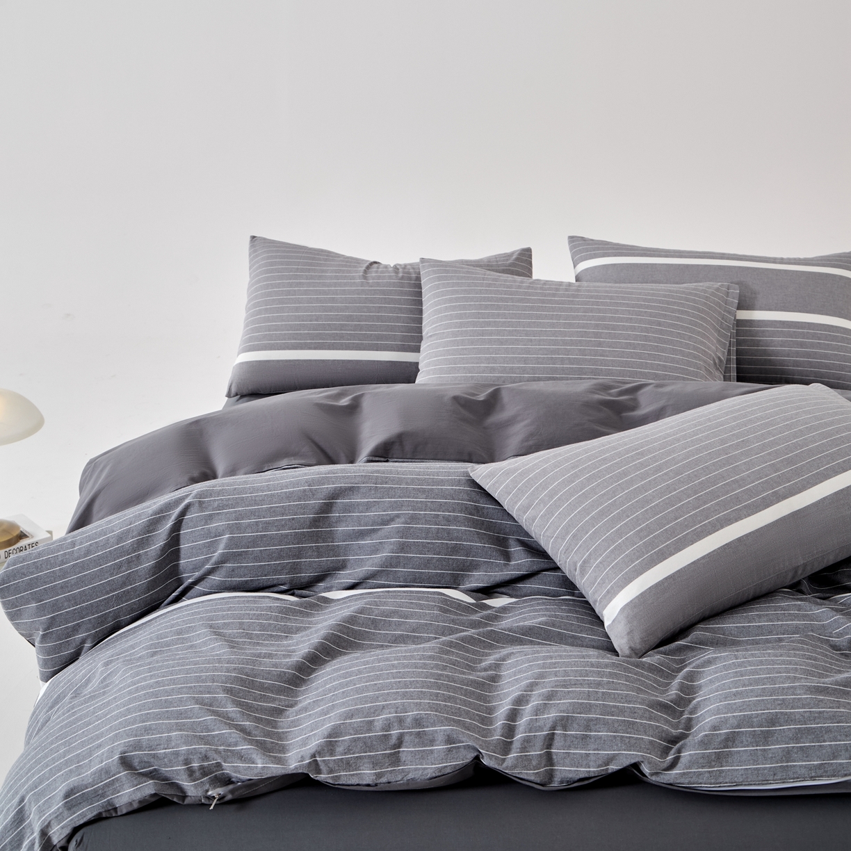 91家纺网 家纺一手货源 找家纺 九沐良品 2025新款全棉色织水洗棉无印风四件套 灰条