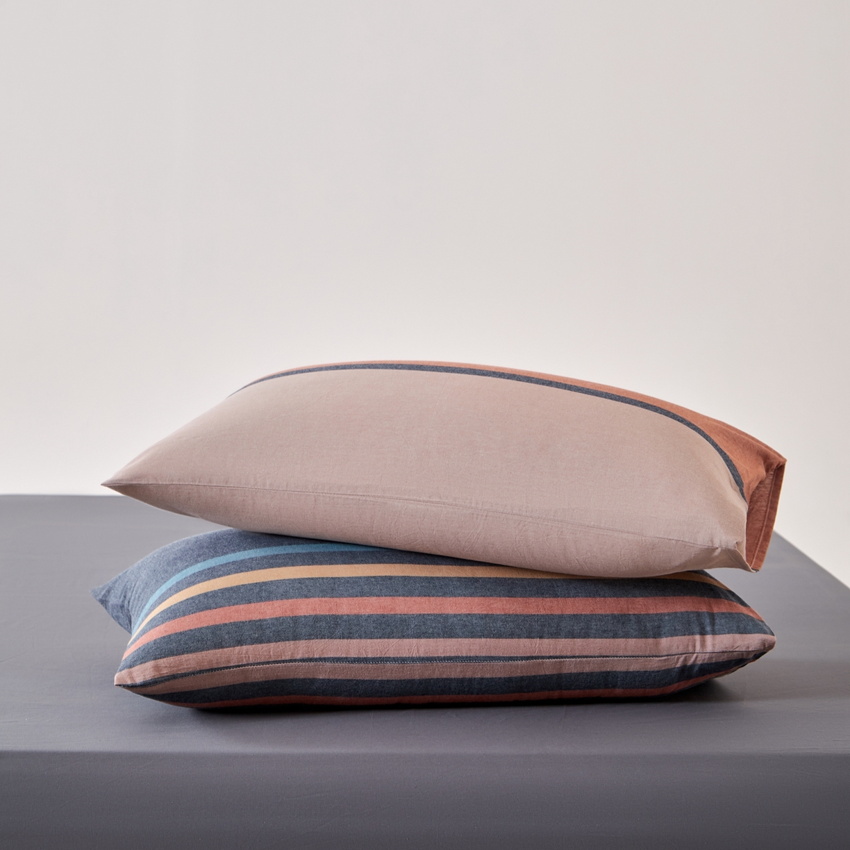 91家纺网 家纺一手货源 找家纺 九沐良品 2025新款全棉色织水洗棉无印风四件套 希尔威亚蓝