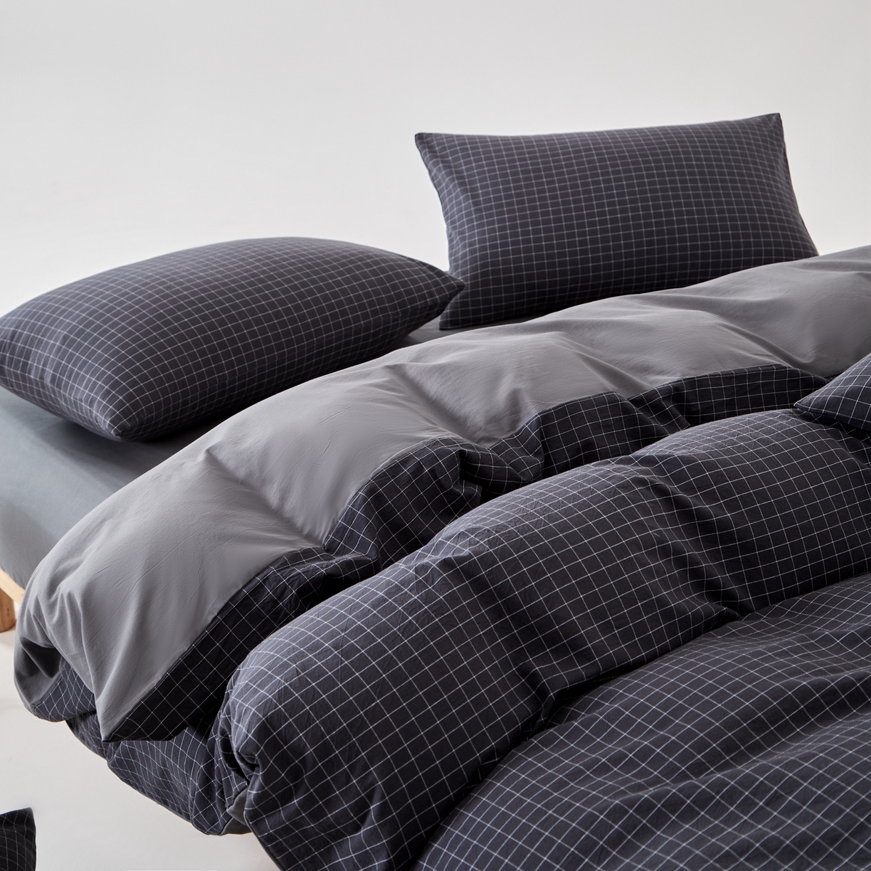 91家纺网 家纺一手货源 找家纺 九沐良品 2025新款全棉色织水洗棉无印风四件套 新灰格