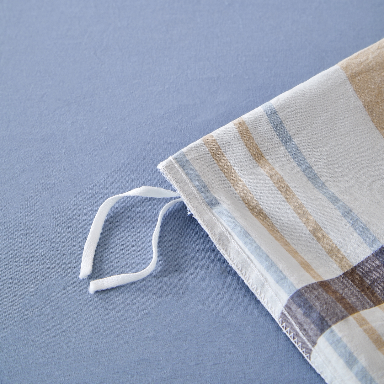 91家纺网 家纺一手货源 找家纺 九沐良品 2025新款全棉色织水洗棉无印风四件套 英伦格