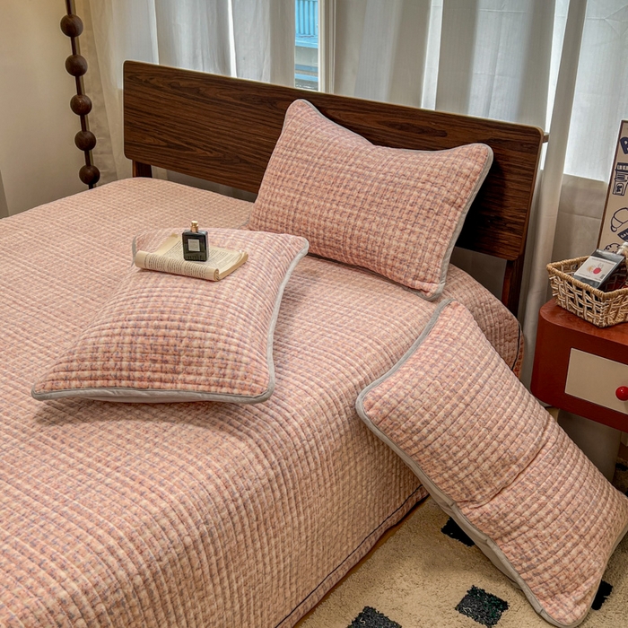 91家纺网 家纺一手货源 找家纺 （总）芷卧 2025新款小香风牛奶绒床盖三件套床盖单件