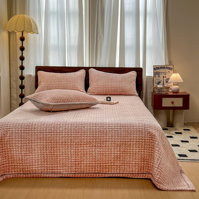 91家纺网 家纺一手货源 找家纺 （总）芷卧 2025新款小香风牛奶绒床盖三件套床盖单件