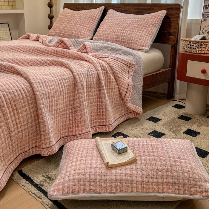 91家纺网 家纺一手货源 找家纺 （总）芷卧 2025新款小香风牛奶绒床盖三件套床盖单件