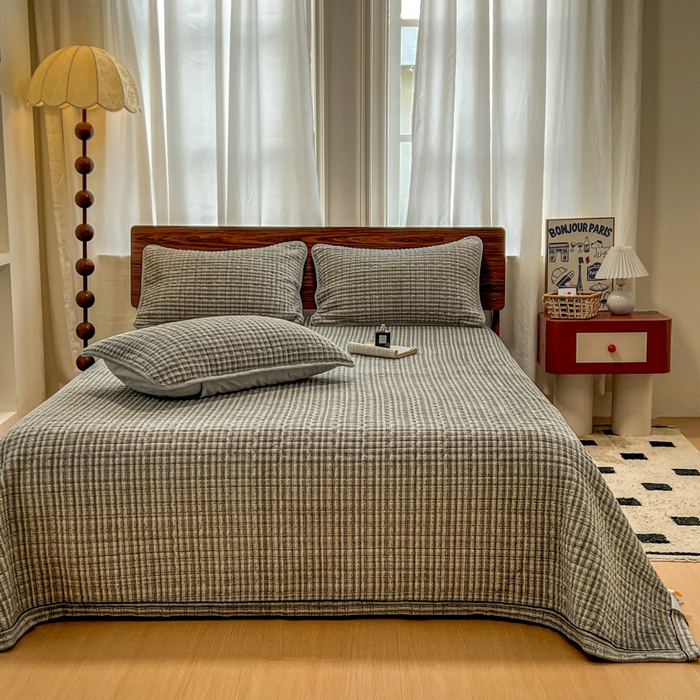 91家纺网 家纺一手货源 找家纺 芷卧 2025新款小香风牛奶绒床盖三件套 香妃-灰