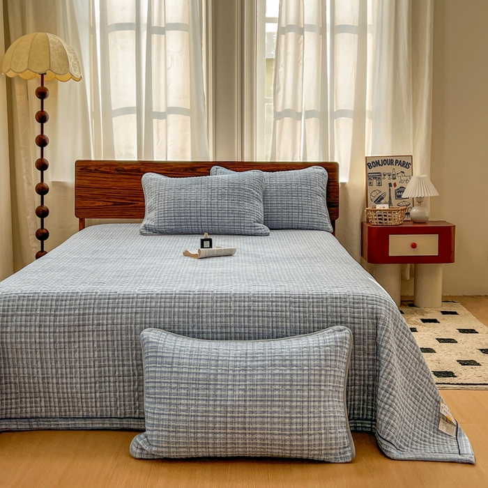 91家纺网 家纺一手货源 找家纺 芷卧 2025新款小香风牛奶绒床盖三件套 香妃-蓝