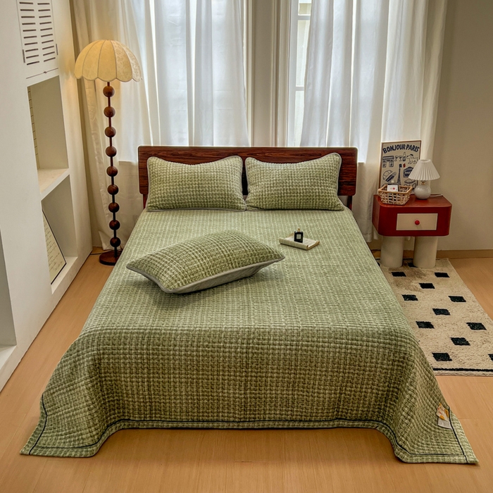 91家纺网 家纺一手货源 找家纺 芷卧 2025新款小香风牛奶绒床盖三件套 香妃-绿