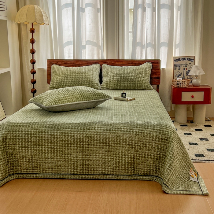 91家纺网 家纺一手货源 找家纺 芷卧 2025新款小香风牛奶绒床盖三件套 香妃-绿