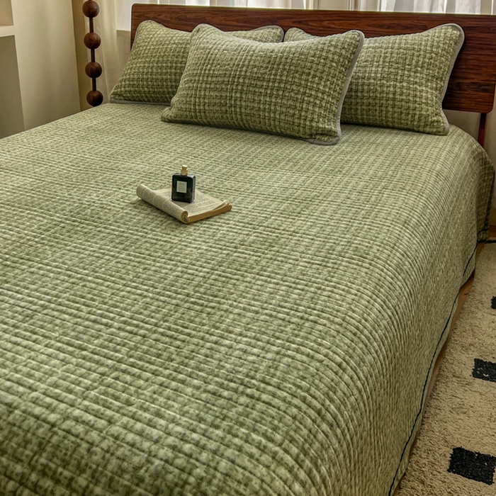 91家纺网 家纺一手货源 找家纺 芷卧 2025新款小香风牛奶绒床盖三件套 香妃-绿