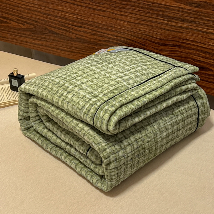 91家纺网 家纺一手货源 找家纺 芷卧 2025新款小香风牛奶绒床盖三件套 香妃-绿