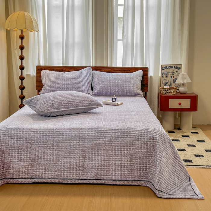 91家纺网 家纺一手货源 找家纺 芷卧 2025新款小香风牛奶绒床盖三件套 香妃-紫