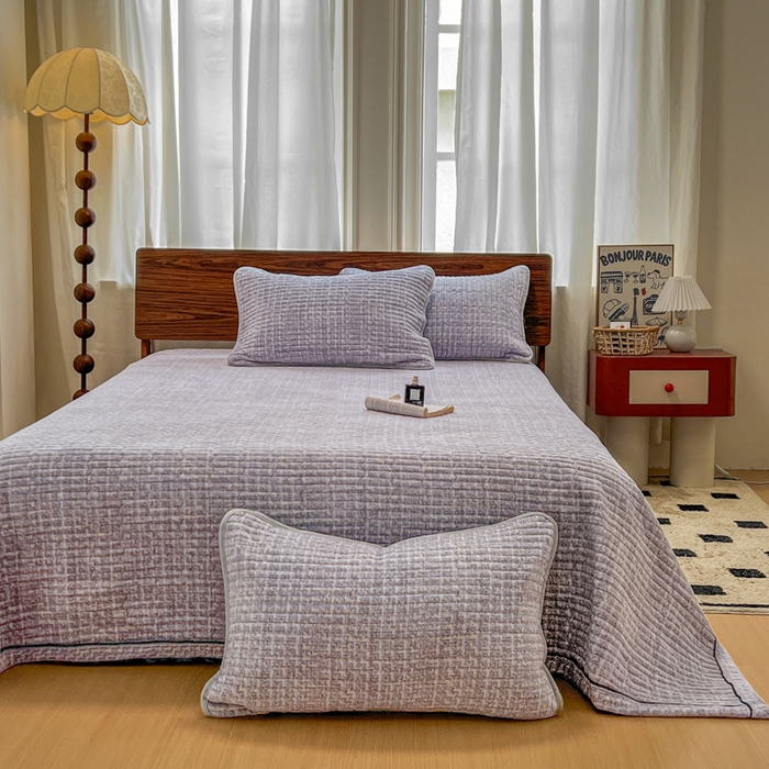 91家纺网 家纺一手货源 找家纺 芷卧 2025新款小香风牛奶绒床盖三件套 香妃-紫