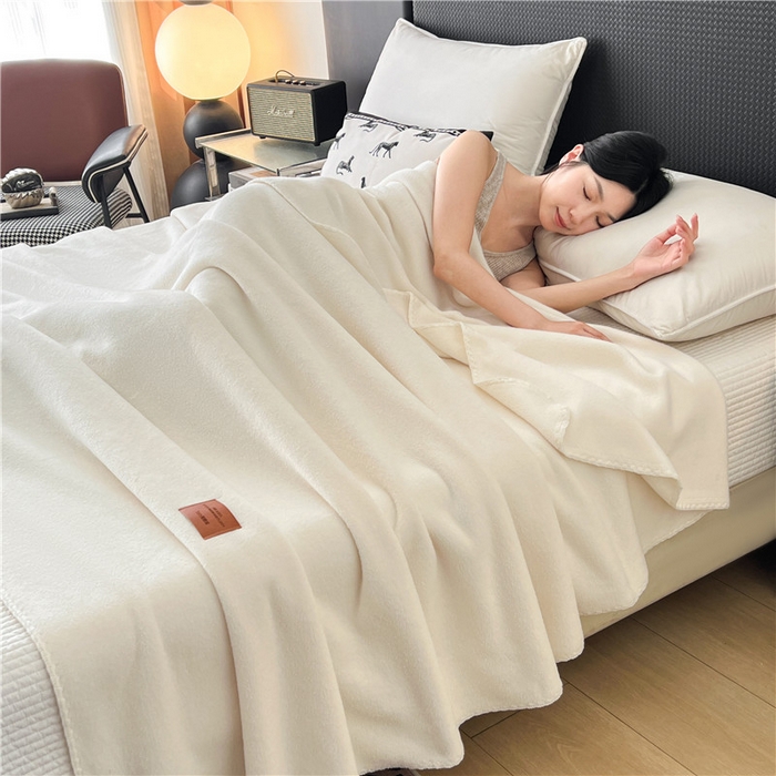 91家纺网 家纺一手货源 找家纺 琪格格纺织 2025新款高端航空水貂绒毛毯双面绒盖毯办公室家用午睡沙发毯空调毯子 奶酪 乳白