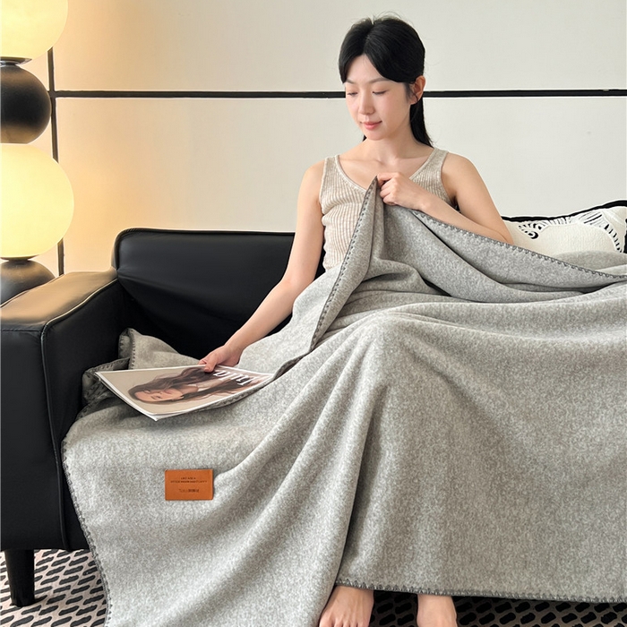 91家纺网 家纺一手货源 找家纺 琪格格纺织 2025新款高端航空水貂绒毛毯双面绒盖毯办公室家用午睡沙发毯空调毯子 石墨-浅灰