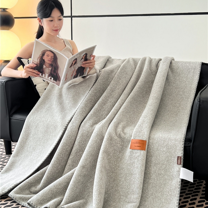 91家纺网 家纺一手货源 找家纺 琪格格纺织 2025新款高端航空水貂绒毛毯双面绒盖毯办公室家用午睡沙发毯空调毯子 石墨-浅灰