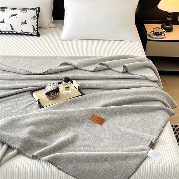 91家纺网 家纺一手货源 找家纺 琪格格纺织 2025新款高端航空水貂绒毛毯双面绒盖毯办公室家用午睡沙发毯空调毯子 石墨-浅灰