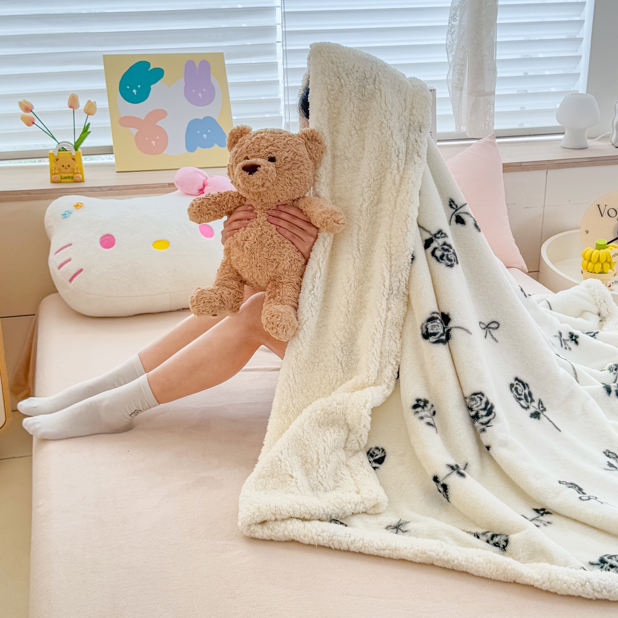 91家纺网 家纺一手货源 找家纺 KA家纺 2025新款兔毛绒毛毯 印花牛奶绒盖毯 多功能被套毯 兔绒毯 玫瑰物语