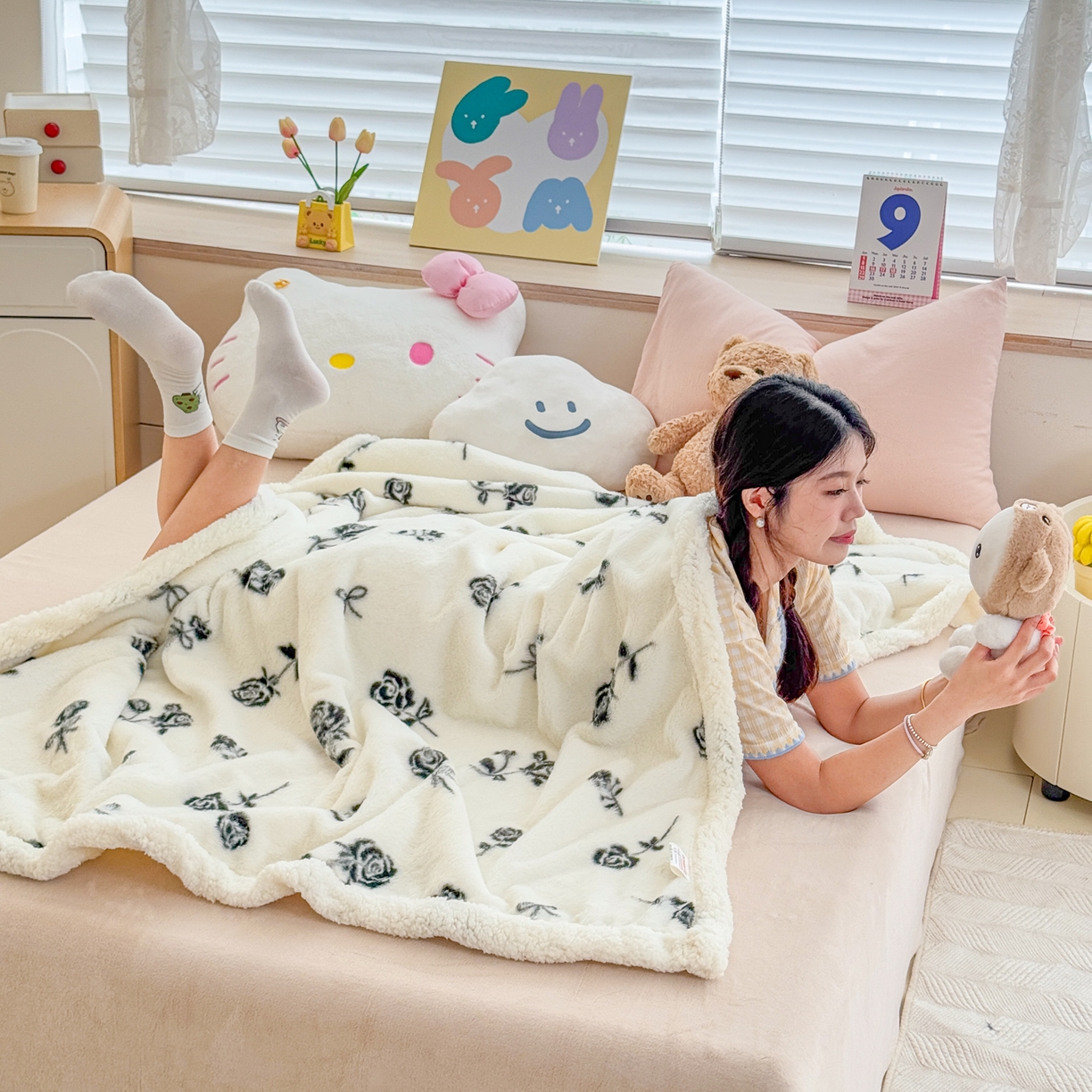 91家纺网 家纺一手货源 找家纺 KA家纺 2025新款兔毛绒毛毯 印花牛奶绒盖毯 多功能被套毯 兔绒毯 玫瑰物语