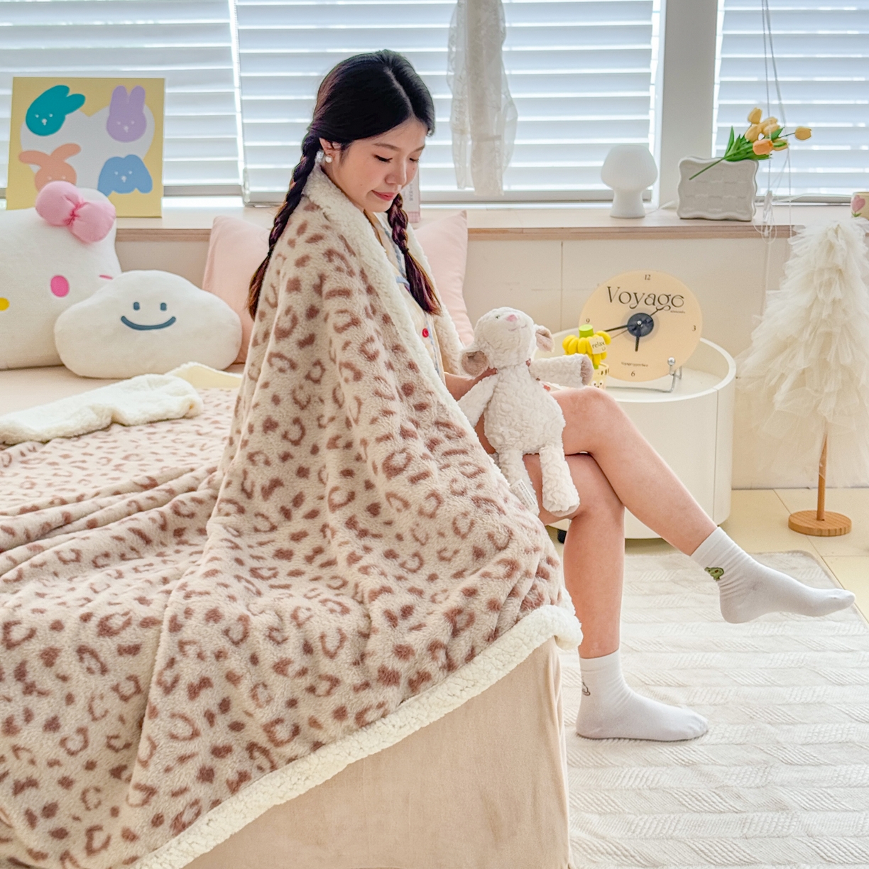 91家纺网 家纺一手货源 找家纺 KA家纺 2025新款兔毛绒毛毯 印花牛奶绒盖毯 多功能被套毯 兔绒毯 豹纹咖