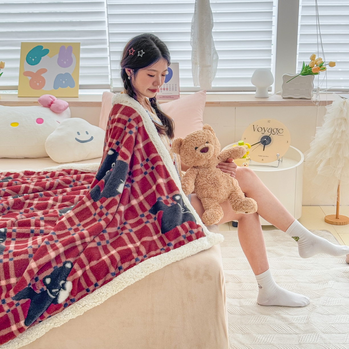 91家纺网 家纺一手货源 找家纺 KA家纺 2025新款兔毛绒毛毯 印花牛奶绒盖毯 多功能被套毯 兔绒毯 花小猫红